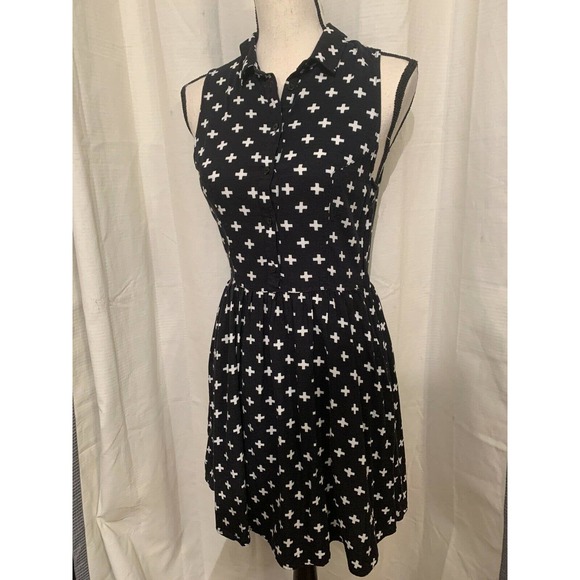 DIVIDED H&M Black Cross Print Dress - Picture 3 of 9